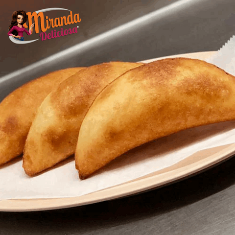 Empanadas Venezolanas Surtidas (carne, pollo y queso) | 18 Unidades